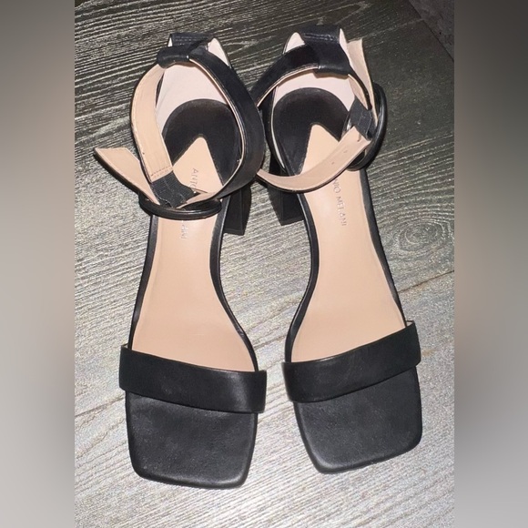Antonio Melani Shane Heels - Picture 2 of 7